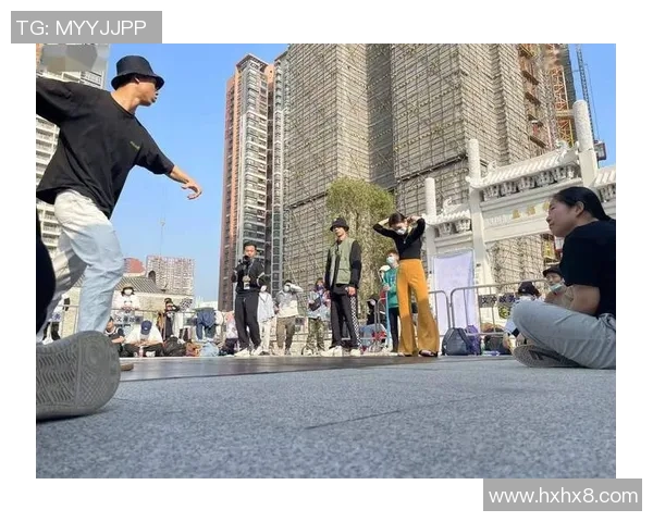 全国街舞大赛点评成都极限运动队展现灵活性与创意的精彩表现